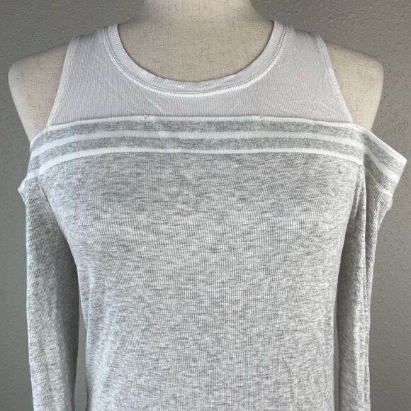 NWOT INC International Concepts Cold Shoulder Top Size S - Picture 2 of 6